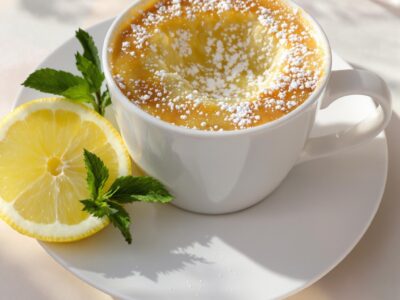 5-Minute Lemon Mug Cake: A Zesty Delight in Minutes!
