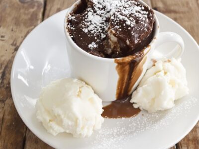 Easy Chocolate Mug Cake: Delightful 1-Minute Dessert!