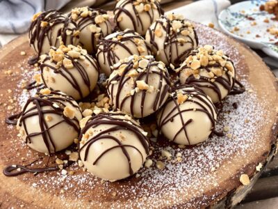 No-bake Peanut Butter Cheesecake Balls: Decadent Delight!