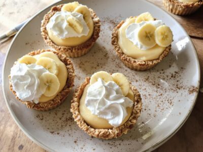 No Bake Mini Banana Cream Pies: Delightfully Easy Treats!