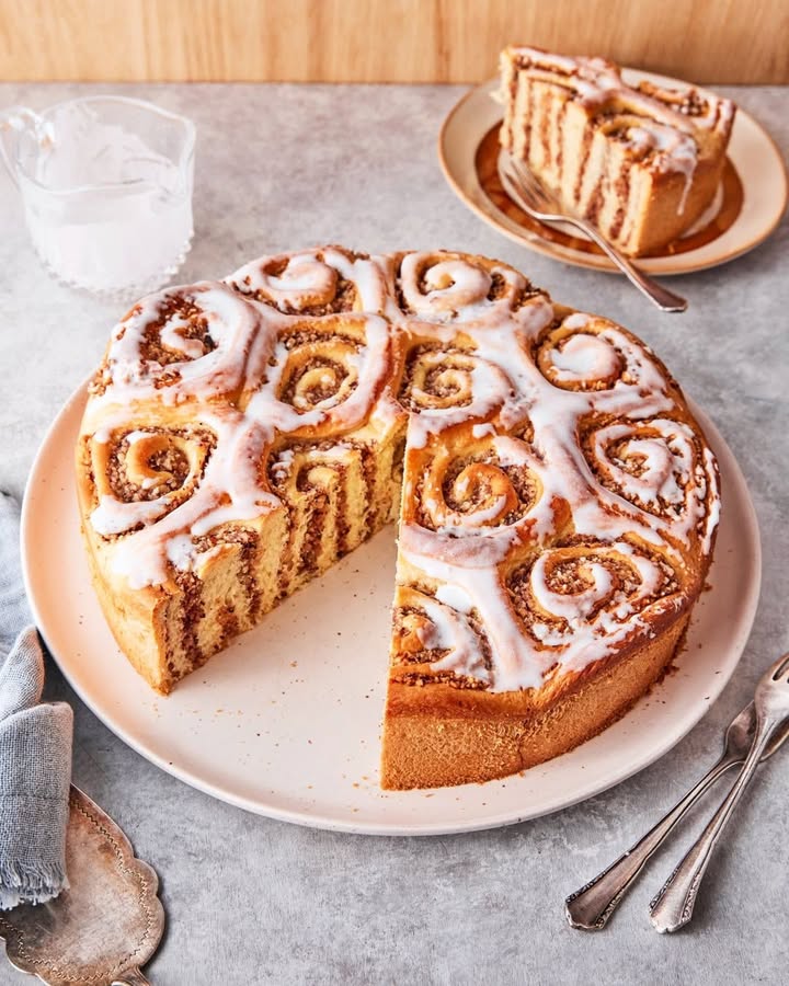 Airy Snail Cake