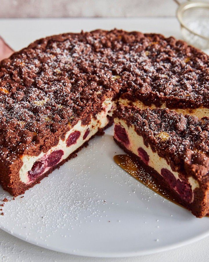 Chocolate Cherry Crumble