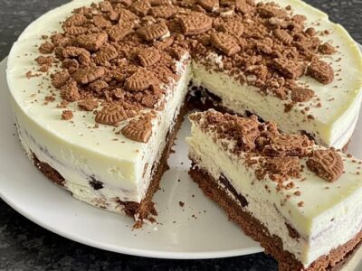 Chilled Yogurt Delight: The Ultimate Refreshing Treat