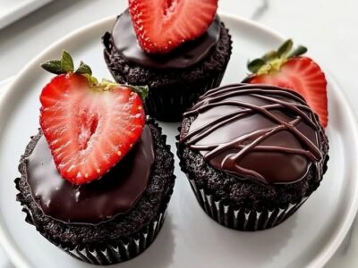 Chocolate Strawberry Cupcakes: The Ultimate Easy Recipe for Dessert Lovers