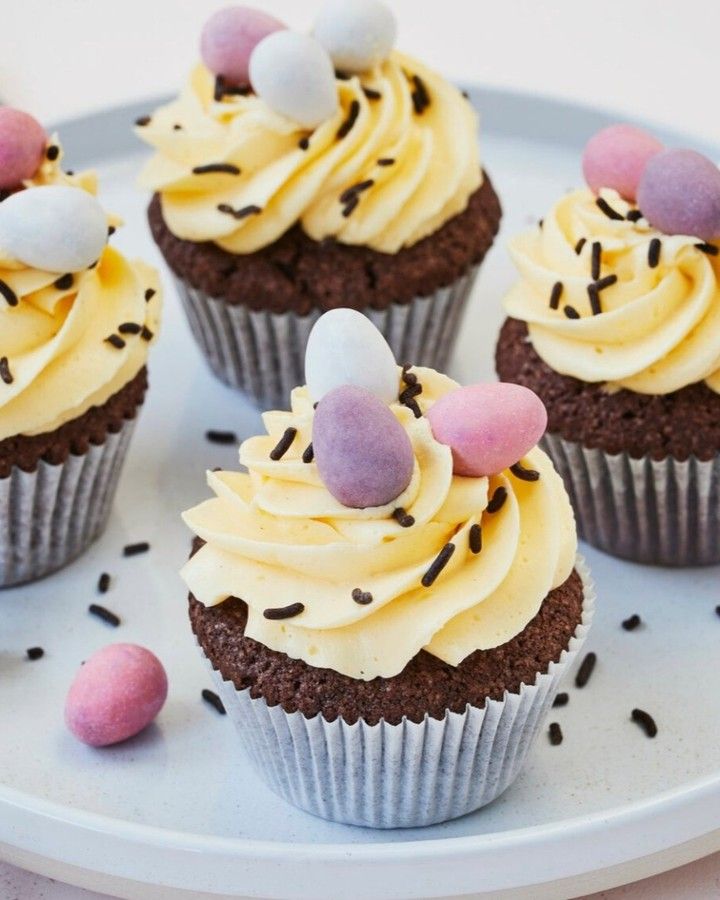 Egg Liqueur Cupcakes