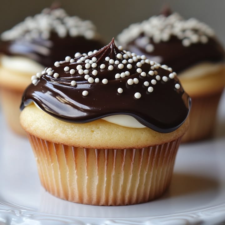 Boston Cream Cupcakes