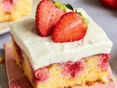 Irresistible Strawberry Poke Cake: A Burst of Flavor in Every Bite