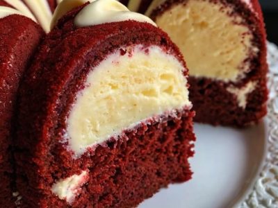 Velvet Cheesecake Delight: A Rich, Creamy Showstopper Dessert