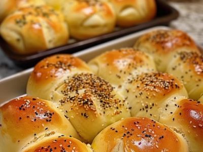 Homemade Garlic Butter Buns: Easy, Aromatic, and Irresistible